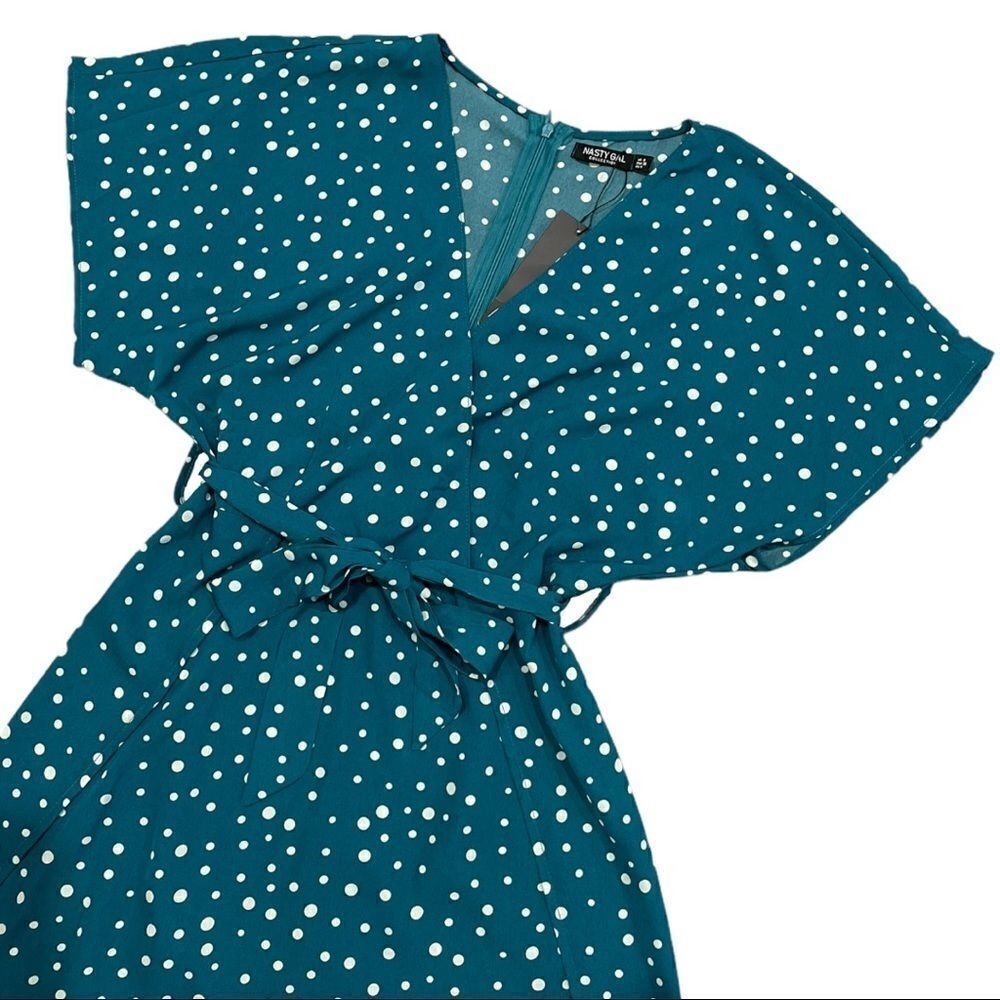 Nasty Gal Spot In The Name Of Love Spotty Wrap Dress Sz 4 - Picture 3 of 11